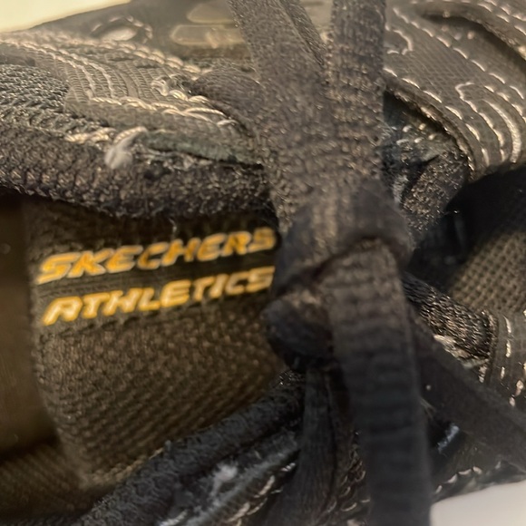 Men’s Skechers Athletics. Like new only worn once indoors! Black. Size 11.5 (US) - Picture 9 of 11